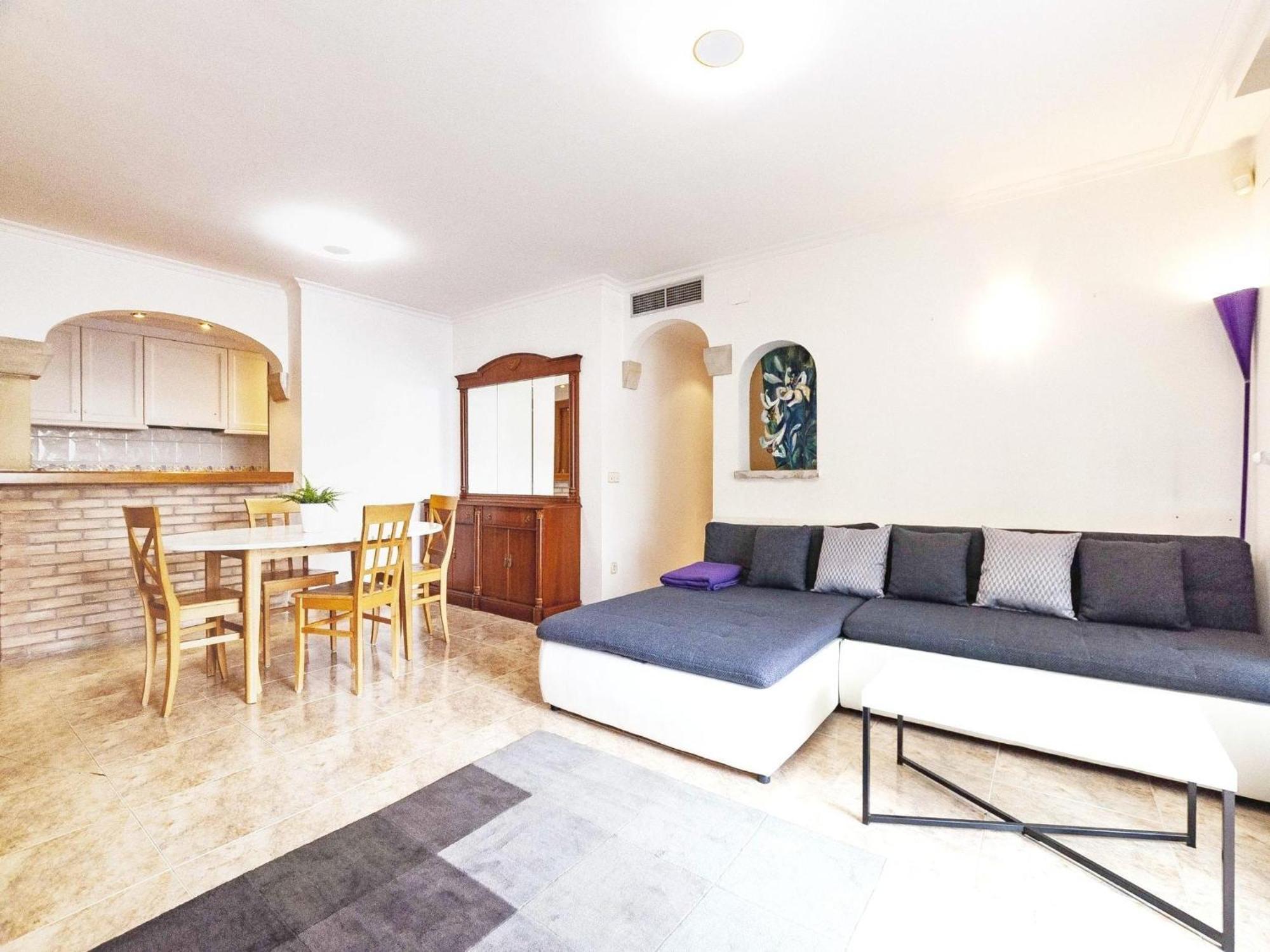 Appartement Spacious In The Heart Of Roses